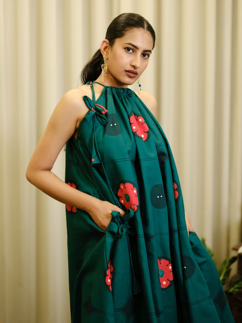 Tira long halterneck