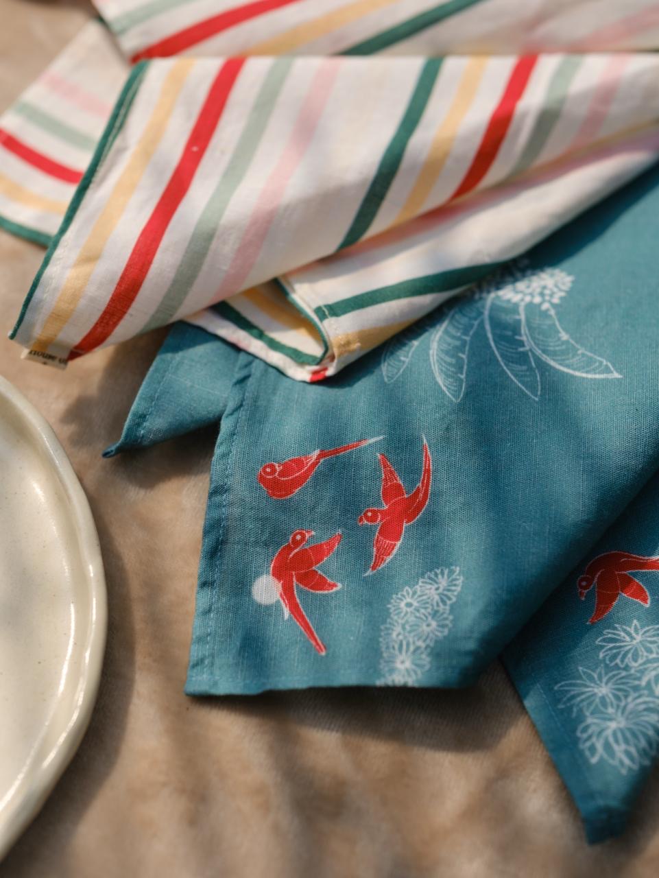 Parrot dreams set of table napkins