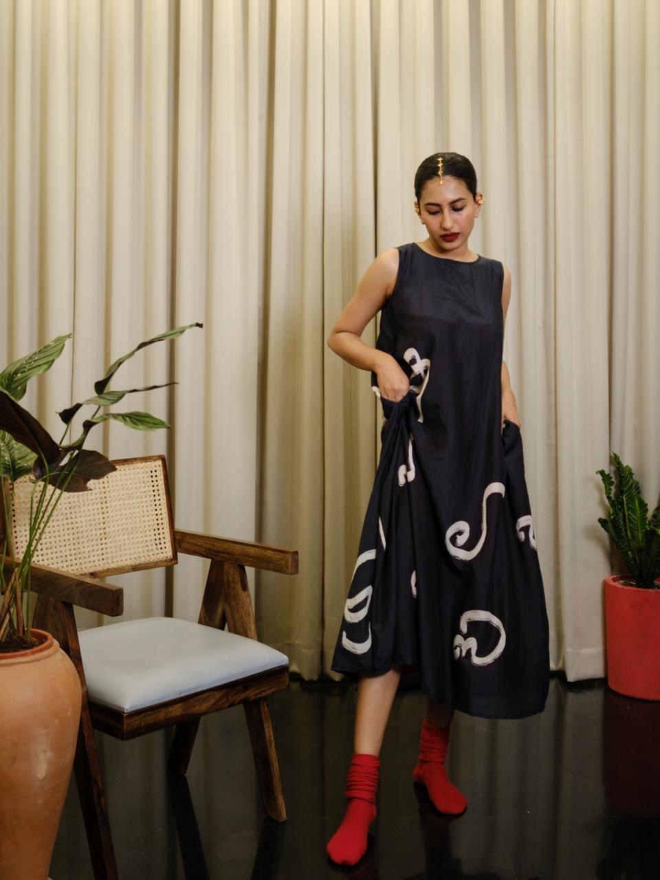 Aksharam long shift dress