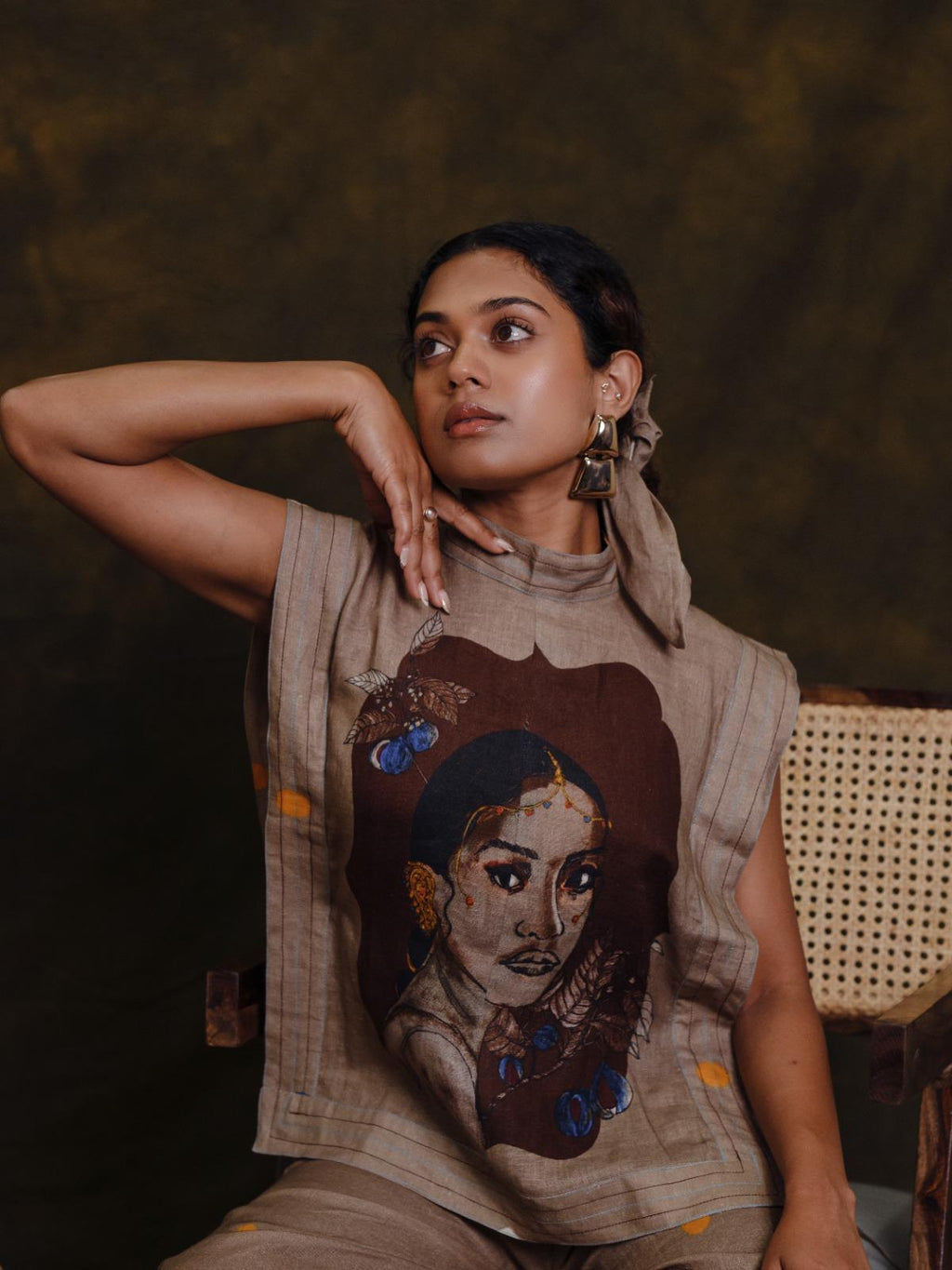 Jaathika bib top