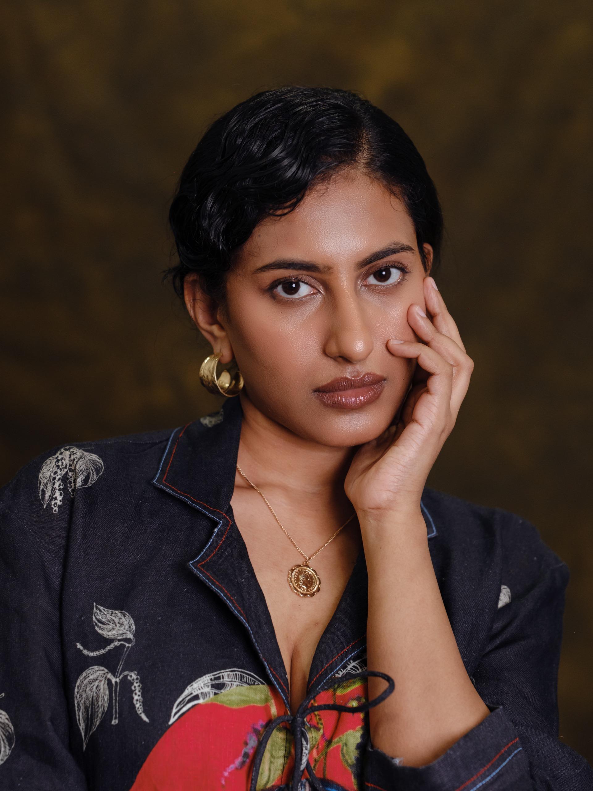 Mulaku front tie top