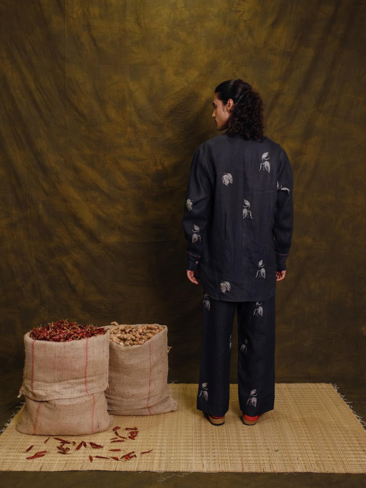 Mulaku shirt signature