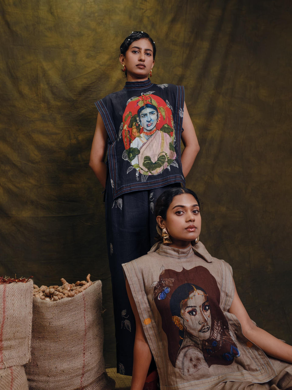 Jaathika bib top