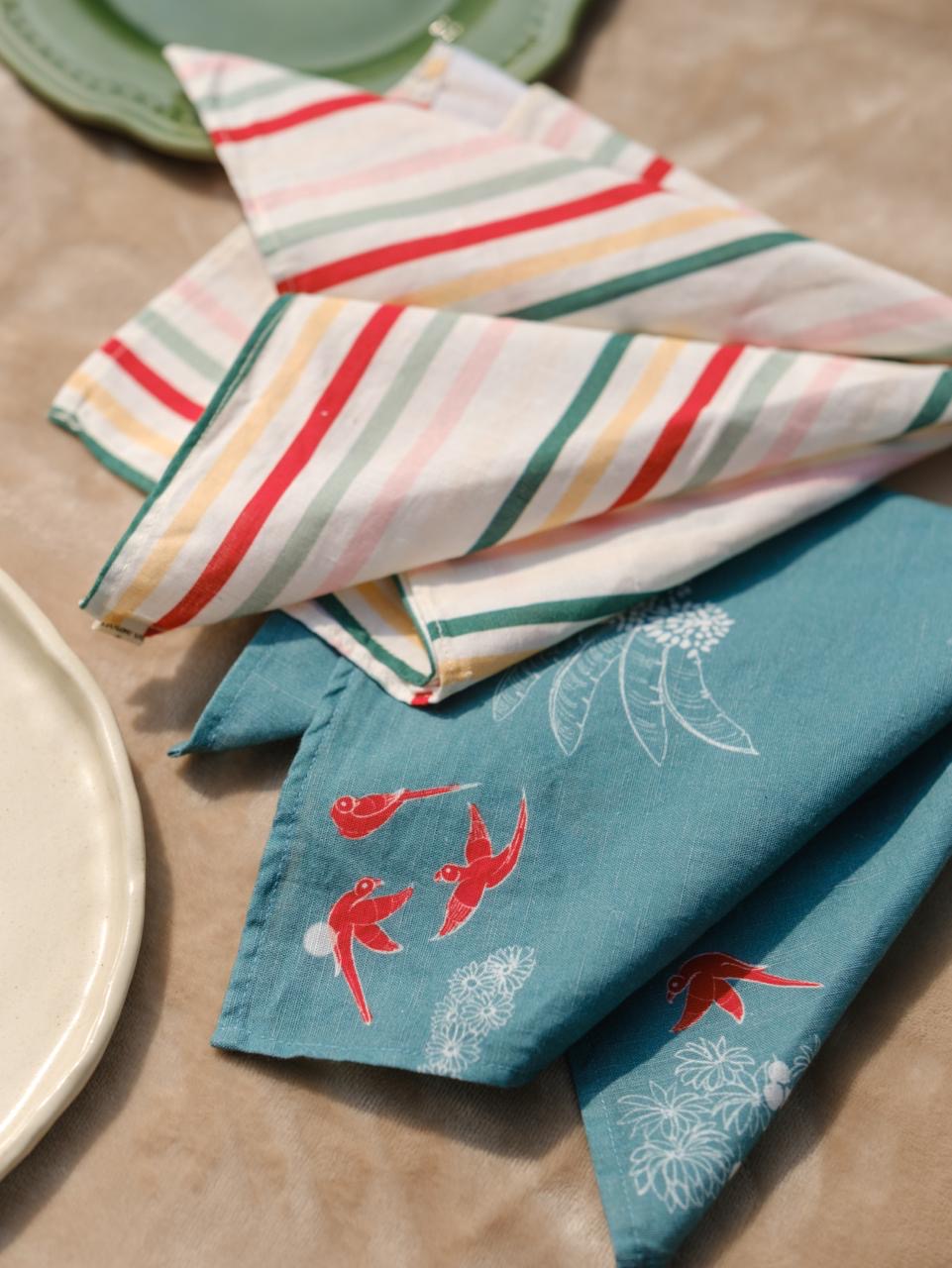 Parrot dreams set of table napkins