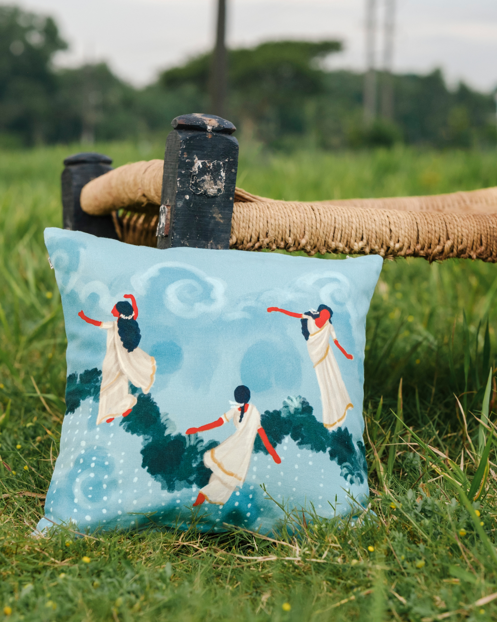 Kadhali cushion cover in blue
